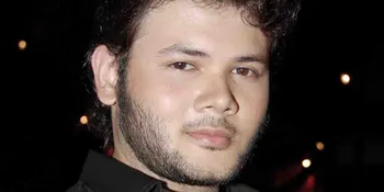 Ridho Rhoma Usung Kostum dan Tarian Indonesia