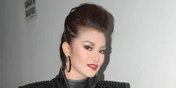 Fitri Carlina, Dangdut Dihargai di Amerika