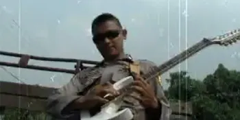 Anggota Brimob Ngerock Habis!