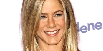 Jennifer Aniston Bubuhkan Tato Pertama di ...