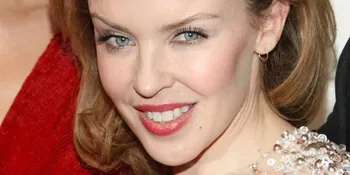 Tiba di Jakarta, Kylie Minogue Tebar Senyuman