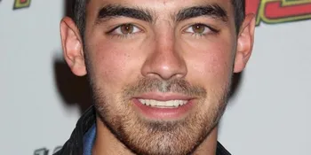 Joe Jonas Belajar Jujur dari Bono