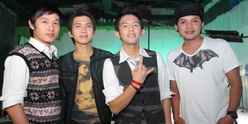 The Potters Gaet Gitaris Baru