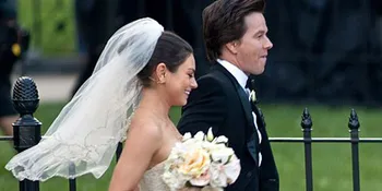 Mark Wahlberg - Mila Kunis Menikah?