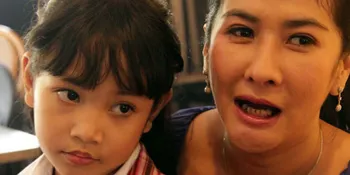 Yurike Prastika Jadi Nenek di Video Klip Aninda Ajeng