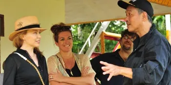Kylie Minogue Kunjungi Habitat Harimau Sumatera