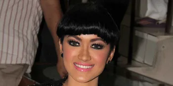 Julia Perez Koleksi CD Dakwah Zainuddin MZ