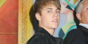 Pakai Model Justin Bieber, Majalah Vanity Fair Tak Laku