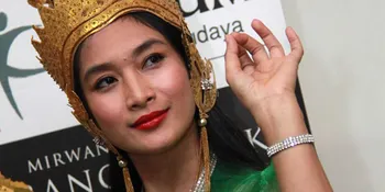 Happy Salma Jadi Bidadari Jawa