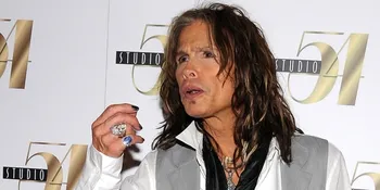 Steven Tyler Masih Nego, Nasib Jennifer Lopez Tak Jelas