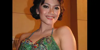 Sheza Idris: Yang Penting Karir Dan Pendidikan Dulu