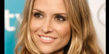 Buat Ulah, Brooke Mueller Terpaksa Turun Pesawat