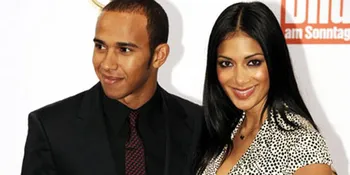 Nicole Scherzinger - Lewis Hamilton Bertunangan