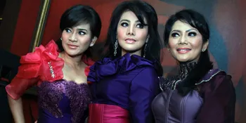 3 Kembang Jatuh Hati Pada 'Goyang Sayang'