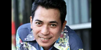 Sikie, Pria di Balik Kostum 3 Kembang