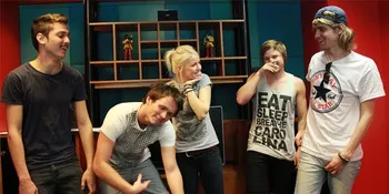 Tonight Alive Bakal Tampil Beda