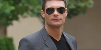 Ryan Seacrest Takut BlackBerry Buat Keriput