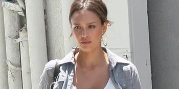 Jessica Alba Bakal Punya Bayi Perempuan Lagi?