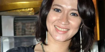 Okie Agustina Habiskan Ramadhan Syuting Dengan Anak