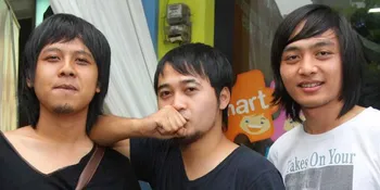 Hello Band Rutin Refleksi