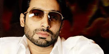 Abhishek Bachchan Tampil Macho Untuk Fillm Terbaru