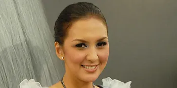 Donna Agnesia, Cantik Demi Harmonisasi Rumah Tangga