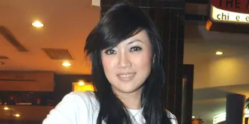 Nyinden, Echa Paramitha Biasa Nahan Pipis Semalam