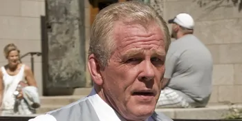 Nick Nolte Kecanduan Mixed Martial Arts