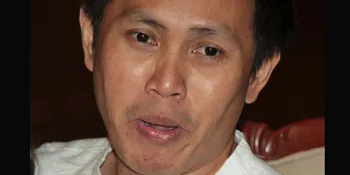 Eko Patrio Suka Bagi-Bagi Angpao!