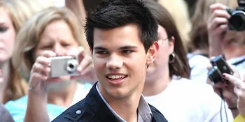 Taylor Lautner Jalani Dua Kehidupan Berbeda