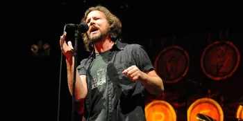 3 Jam Penuh Pearl Jam Puaskan Fansnya