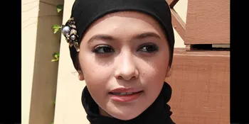 Poppy Bunga Dilarang Gunakan Kata Lo - Gue