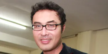 Surya Saputra Belum Siap Adopsi Anak