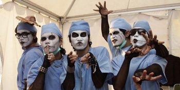 Akhir September, Kuburan Band Rilis Album