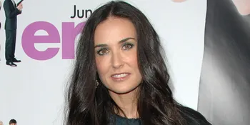 Demi Moore Posting Foto Topless!
