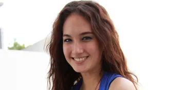 Nadine Chandrawinata Harus Bisa Mandi di Pom Bensin
