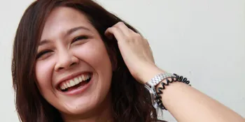 Andrea Dian Syuting Sambil Tahan Sakit Gigi