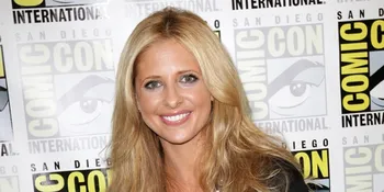 Sarah Michelle Gellar Jadi Kembar