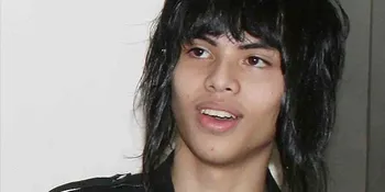 Main Film Perdana, Axel Didukung Ovy - Titi