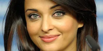 Hamil Tua, Aishwarya Rai Tetap 'Manggung'