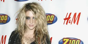 Ke$ha Jalin Kerja Sama Dengan Casio