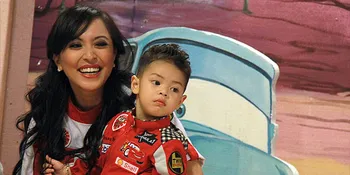 Dukungan Penuh Sang Ayah Untuk Angelina Sondakh