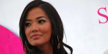Shanty: Bongkar Rahasia, Bagi Cerita