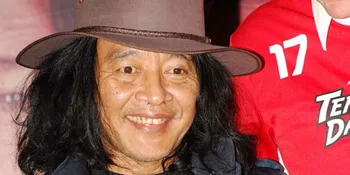 Sujiwo Tejo Tanamkan Cinta Pada Laut