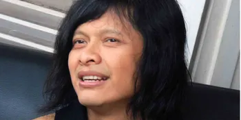 Armand Maulana: Tampil Glamor Hanya di Panggung