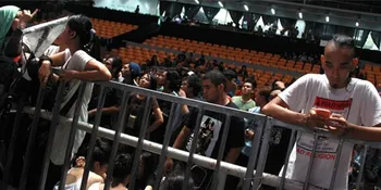 Penonton Pingsan di Konser Linkin Park