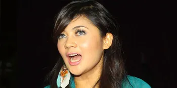 Indah Dewi Pertiwi Tak Mau Pacaran Dengan Artis