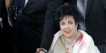 Gaun Pengantin Elizabeth Taylor Dilelang