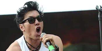 David Naif Menghidupi Keluarga Dari Musik