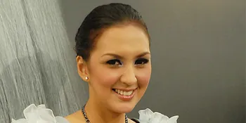 Donna Agnesia Sadarkan Orang Ber-uang Untuk Peduli